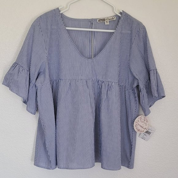 Gypsies & Moondust Tops - NWT Gypsies & Moondust Navy/White Top Size L